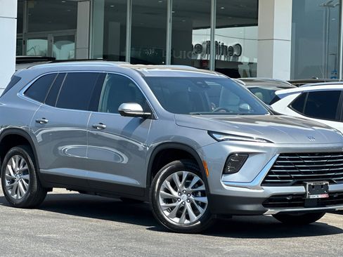 New 2025 Buick Enclave Preferred w/ Power Package image 2