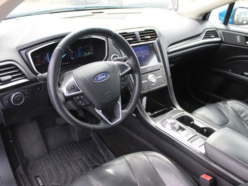 Used 2019 Ford Fusion Titanium FWD image 10