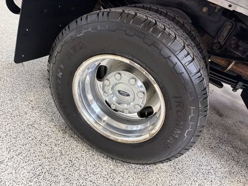Used 2019 Ford F350 XLT w/ XLT Premium Package AWD/4WD image 47
