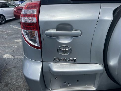Used 2011 Toyota RAV4 4WD w/ Base L4 Extra Value Pkg image 9