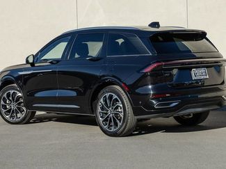 Used 2024 Lincoln Nautilus Reserve AWD/4WD video 3