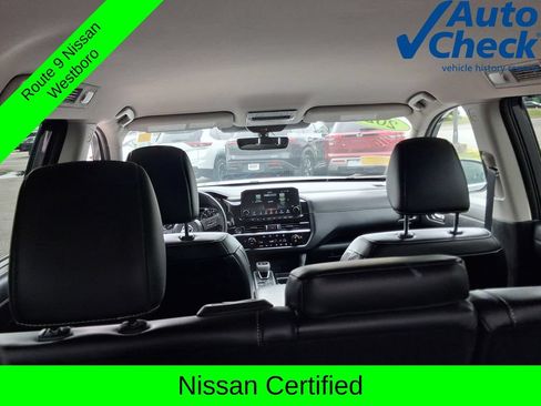 Certified 2024 Nissan Pathfinder SL AWD/4WD image 11