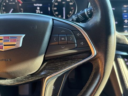 Used 2023 Cadillac XT5 Premium Luxury image 34