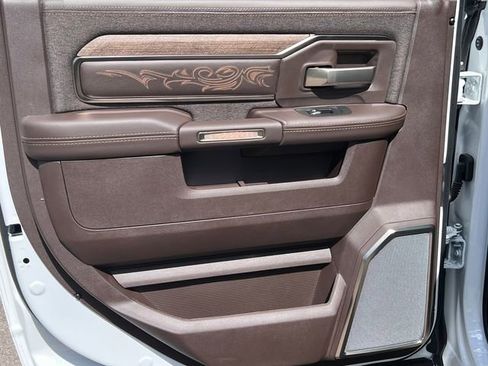 Used 2025 RAM 2500 Limited AWD/4WD image 34