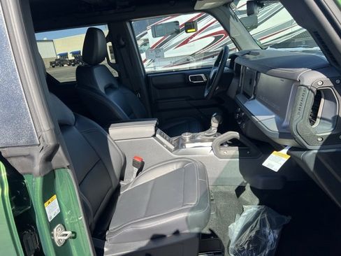 New 2025 Ford Bronco Outer Banks w/ Sasquatch Package image 22