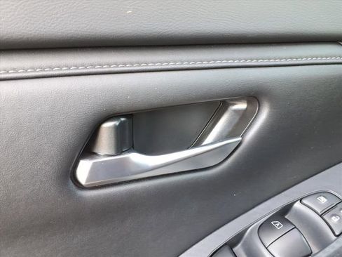 Certified 2025 Nissan Sentra SV w/ Trunk Package image 14