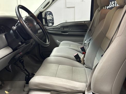 Used 2004 Ford F250 Lariat AWD/4WD image 8