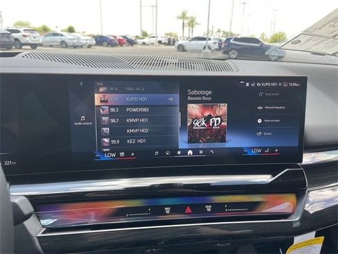 New 2026 BMW i5 eDrive40 w/ Premium Package image 21