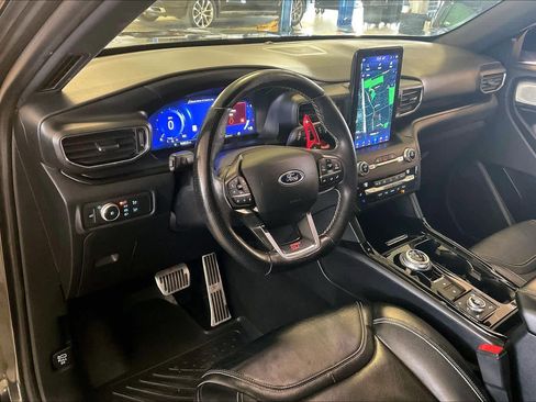 Used 2020 Ford Explorer ST w/ ST Street Pack image 16