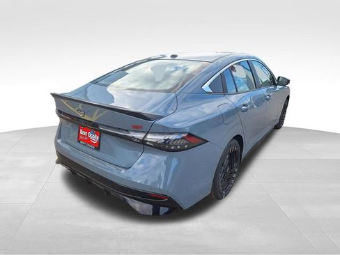 New 2026 Nissan Sentra SR w/ SR Premium Package FWD image 8