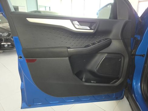 Used 2020 Ford Escape SE FWD image 13