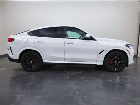Used 2023 BMW X6 M50i w/ Executive Package image 2
