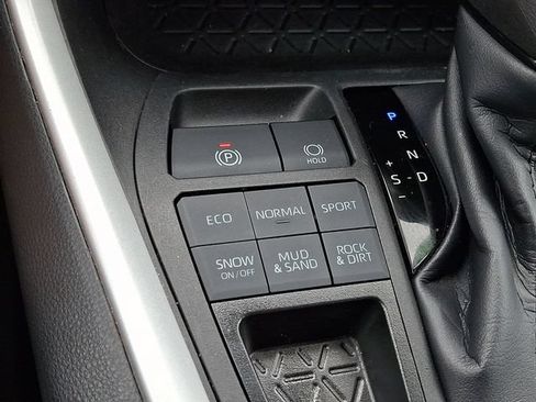 Certified 2023 Toyota RAV4 XLE w/ Convenience Package AWD/4WD image 23