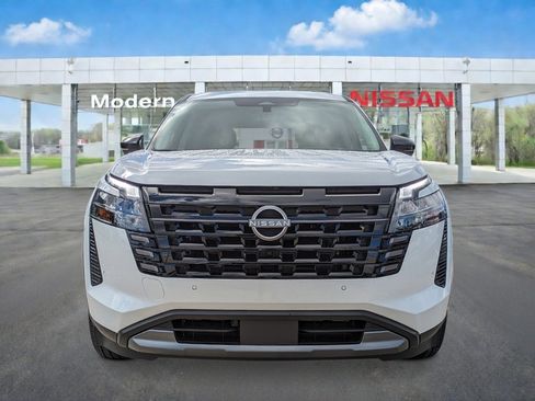 New 2026 Nissan Pathfinder Platinum FWD image 8