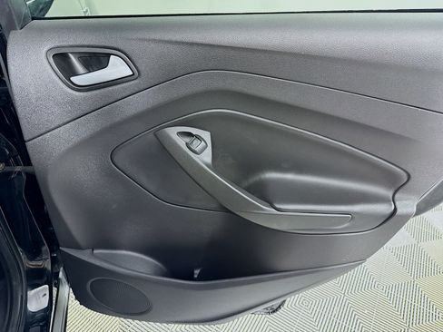 Used 2018 Ford Escape SE image 26