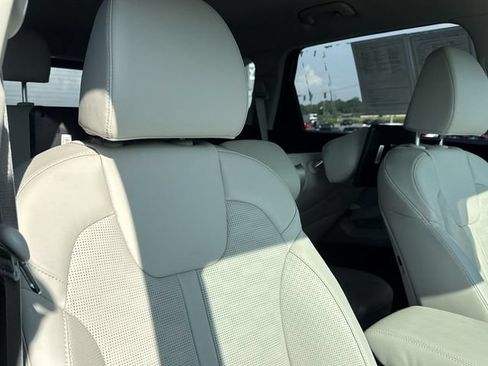 Certified 2026 Kia Sorento S AWD/4WD image 25
