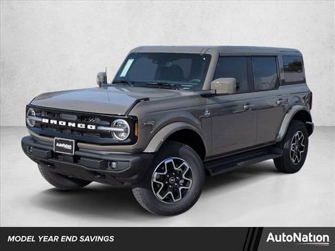 New 2025 Ford Bronco Outer Banks image 1