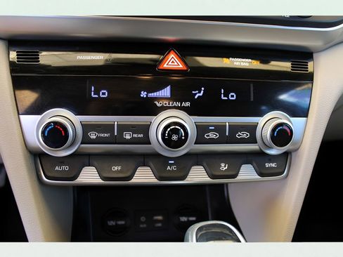 Used 2020 Hyundai Elantra SEL w/ Cargo Package (C1) image 20