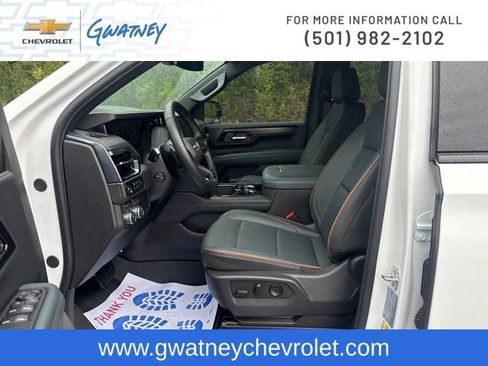 Used 2026 GMC Yukon AT4 w/ LPO, Floor Liner Package AWD/4WD image 34