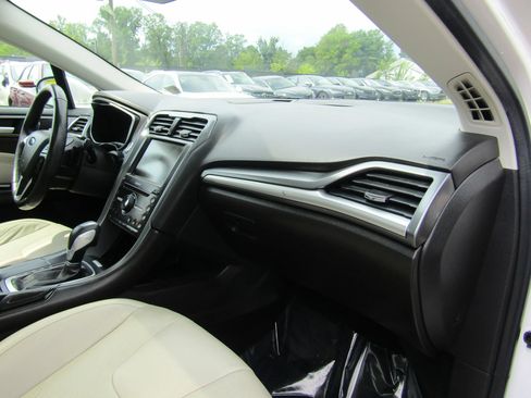 Used 2016 Ford Fusion Titanium AWD/4WD image 14