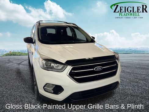 Used 2018 Ford Escape SE w/ SE Sport Appearance Package AWD/4WD image 8