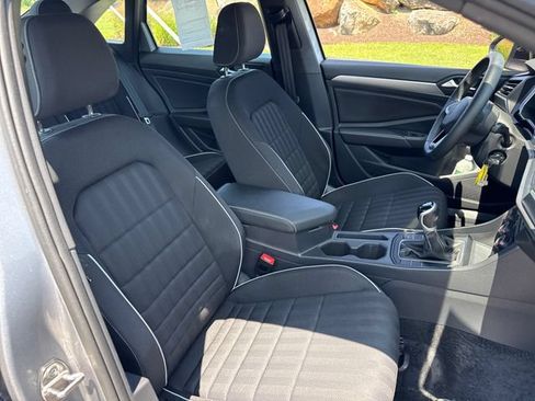 Used 2024 Volkswagen Jetta Sport FWD image 13