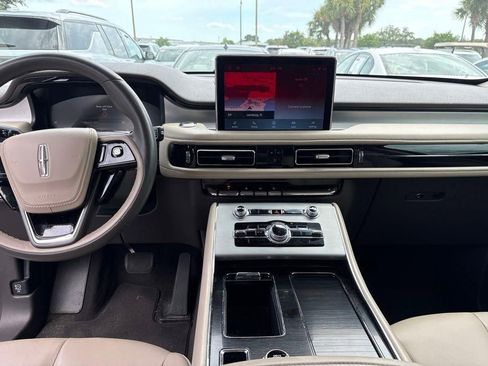 Used 2023 Lincoln Aviator AWD w/ Class IV Trailer Tow Package image 10