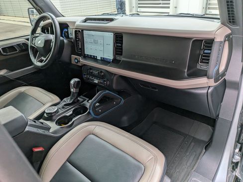 Used 2023 Ford Bronco Wildtrak AWD/4WD image 28