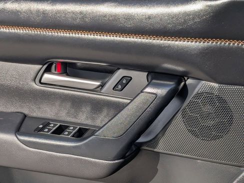 Used 2025 MAZDA CX-50 AWD 2.5 Hybrid w/ Premium Pkg image 17