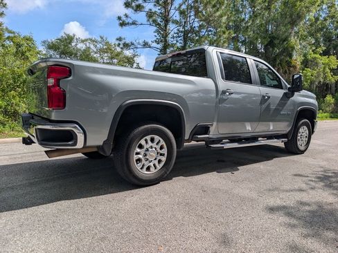 Used 2024 Chevrolet Silverado 2500 LT w/ All Star Edition AWD/4WD image 9