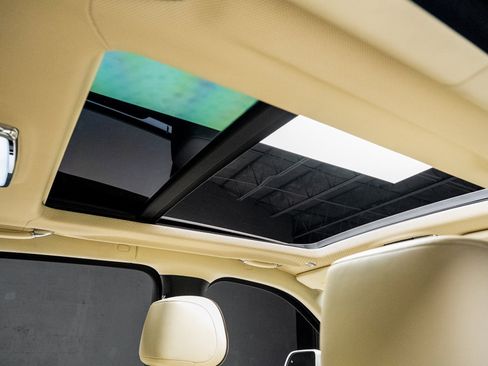 Used 2019 Rolls-Royce Cullinan image 73