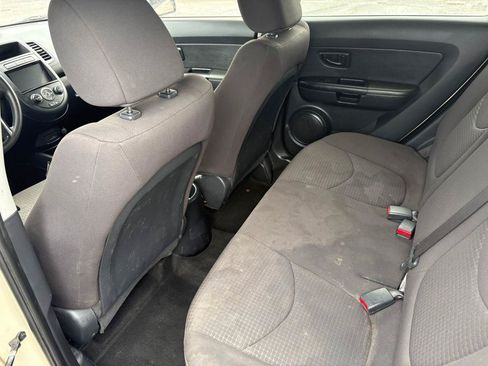 Used 2013 Kia Soul FWD image 8