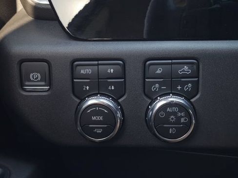 Used 2024 GMC Sierra 1500 SLT w/ SLT Convenience Package AWD/4WD image 22