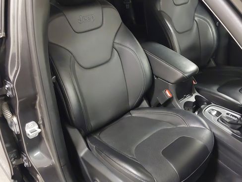 Used 2022 Jeep Cherokee Latitude Lux image 28