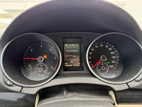 Used 2010 Volkswagen Jetta TDI image 13