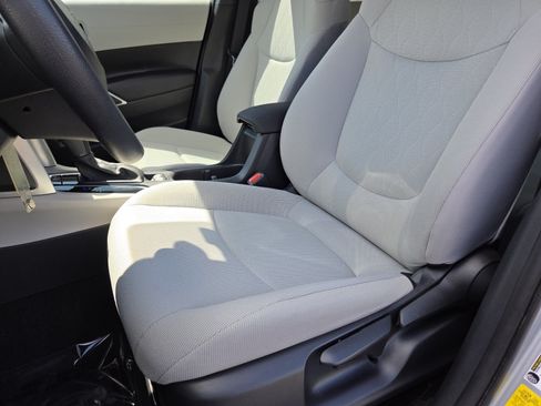 Used 2024 Toyota Corolla Cross L FWD image 26