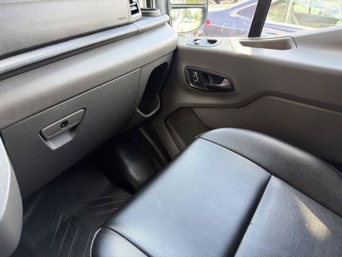 Used 2023 Ford Transit 250 Medium Roof RWD image 24