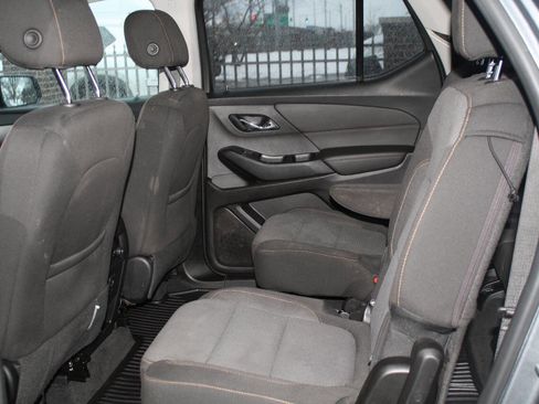 Used 2019 Chevrolet Traverse LT image 7