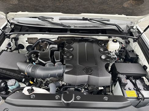 Used 2023 Toyota 4Runner SR5 Premium image 29