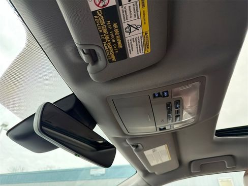 Used 2018 Toyota Highlander Limited image 33