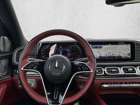 Certified 2025 Mercedes-Benz Maybach GLS 600 4MATIC image 17