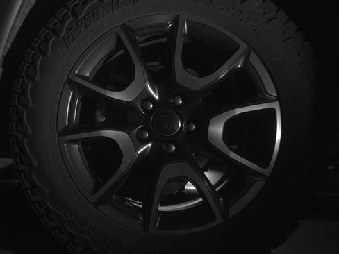 Used 2025 Jeep Compass Trailhawk image 14