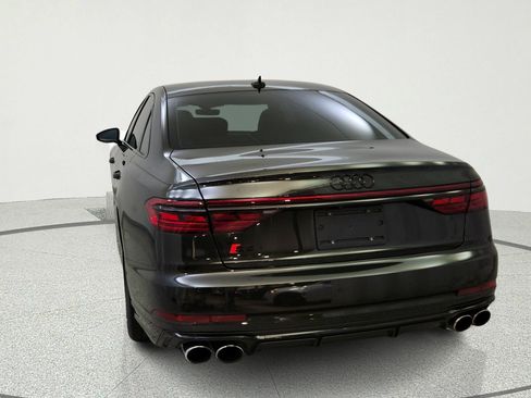 Used 2022 Audi S8 w/ S8 Comfort Plus Package AWD/4WD image 7