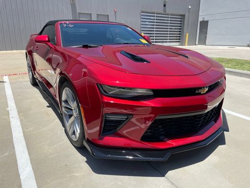 Used 2017 Chevrolet Camaro SS RWD image 3