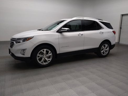 Used 2021 Chevrolet Equinox Premier FWD image 2