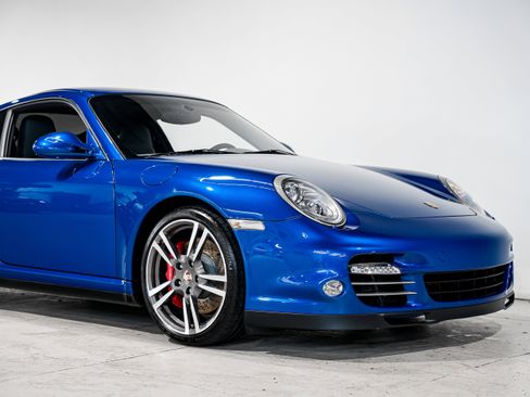 Used 2011 Porsche 911 Turbo image 39