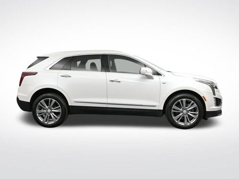 Certified 2025 Cadillac XT5 Premium Luxury AWD/4WD image 6