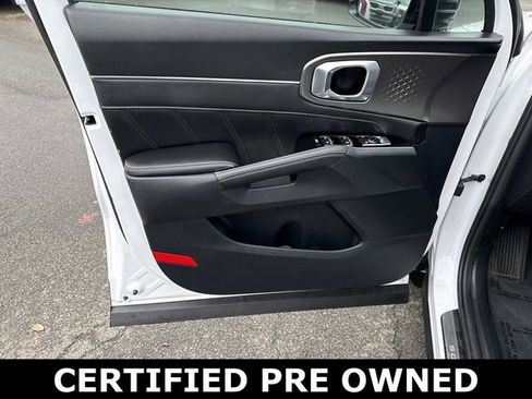 Used 2023 Kia Sorento SX image 13