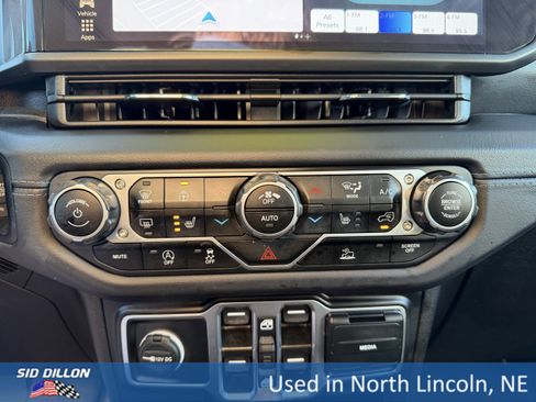 Used 2024 Jeep Wrangler Sahara w/ Technology Group image 17