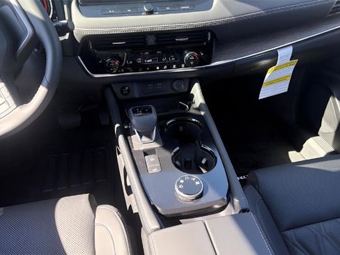 New 2026 Nissan Rogue Platinum image 20